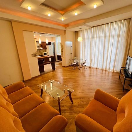 Four Seasons Apartment By Baku Housing Екстер'єр фото