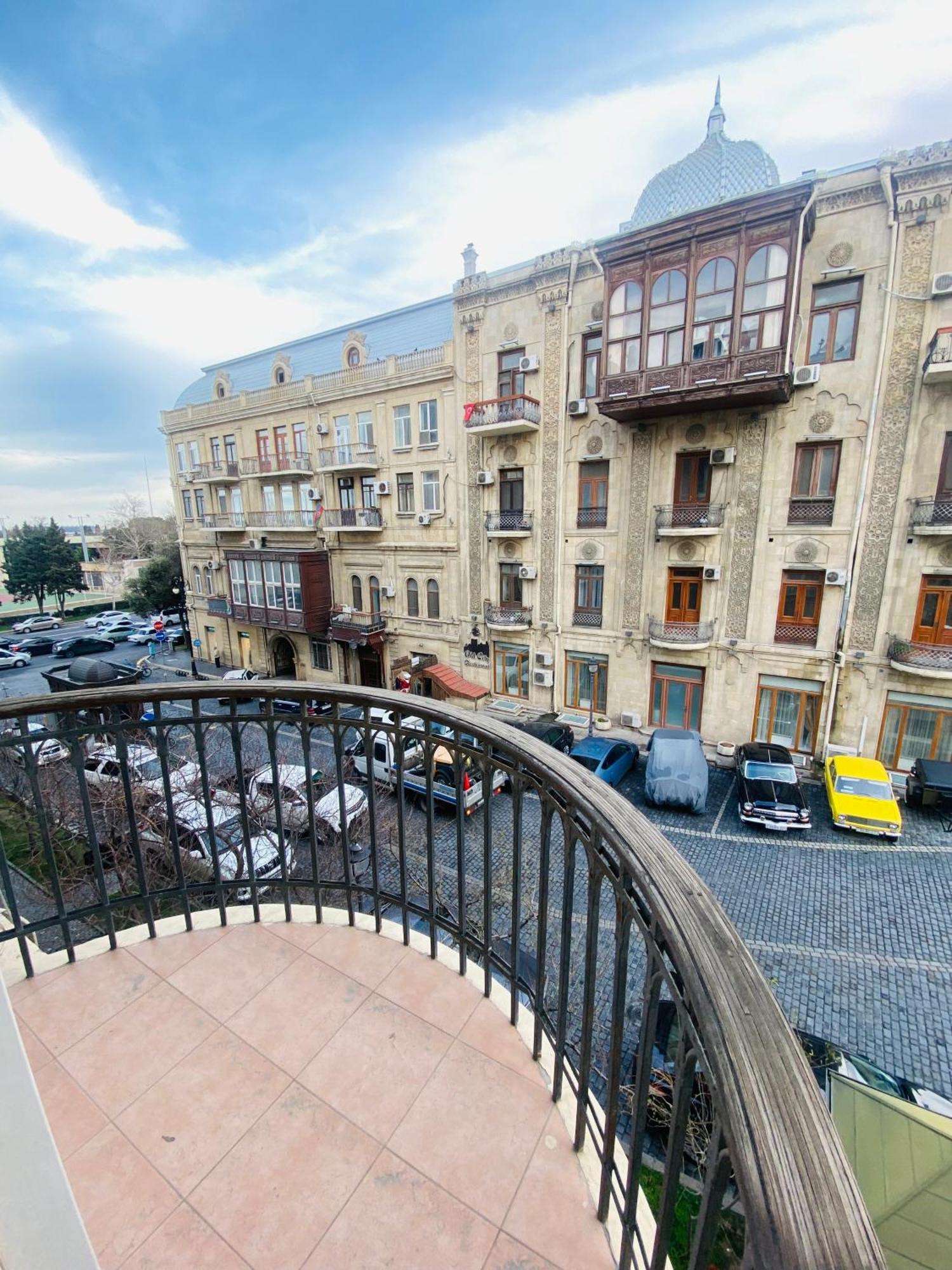Four Seasons Apartment By Baku Housing Екстер'єр фото